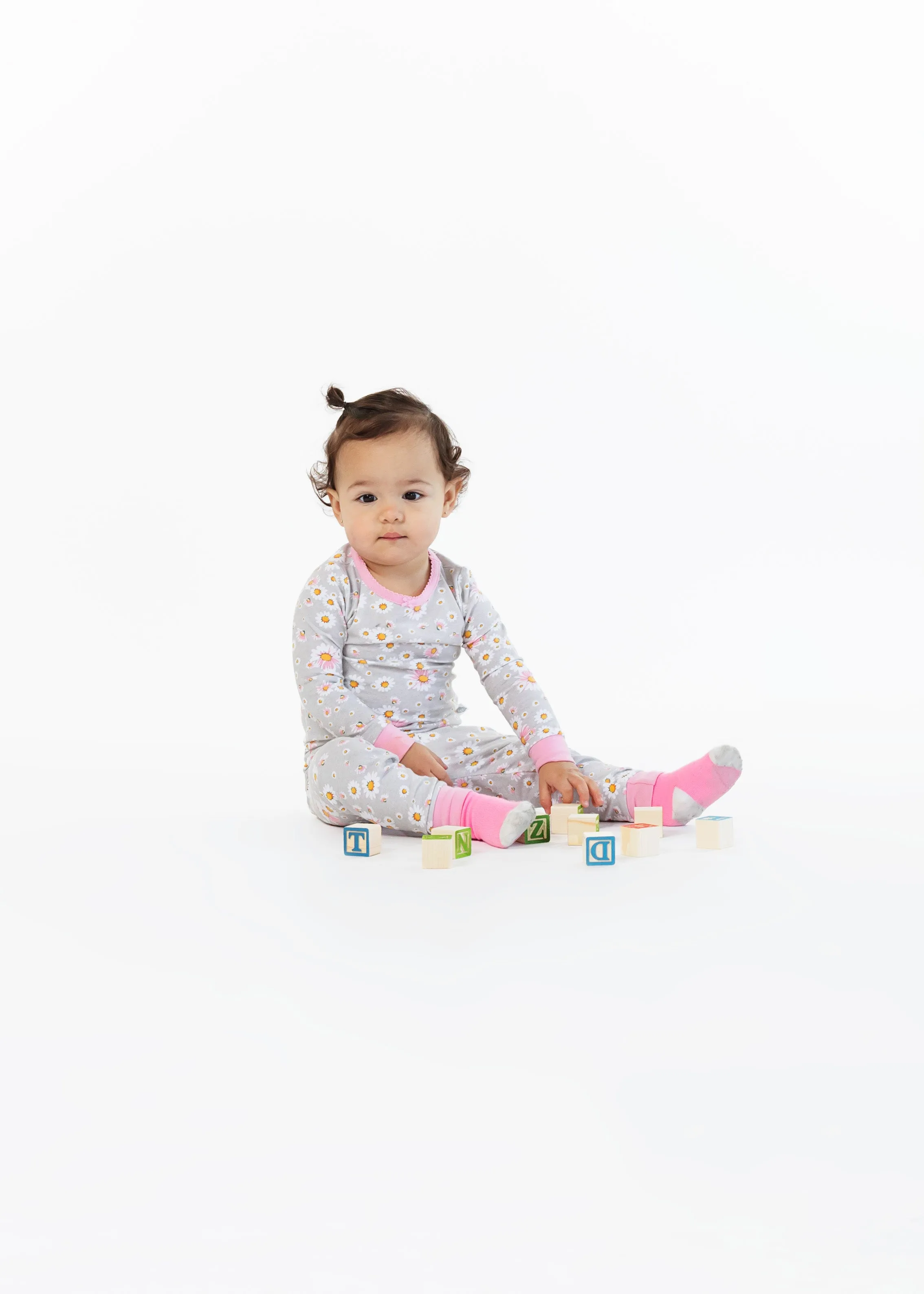 Infant/Toddler Girls Ditsy Daisy Snug Fit 2-PiecePajama Sleep Set With Matching Socks
